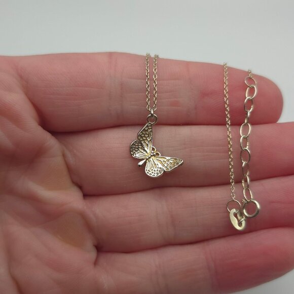 18 Inch 925 Sterling Silver Tarnished Cute Butterfly Necklace - Picture 1 of 6